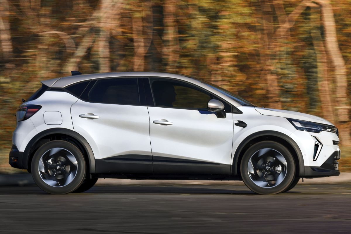 Renault Captur full hybrid 145 esprit Alpine (2024) review