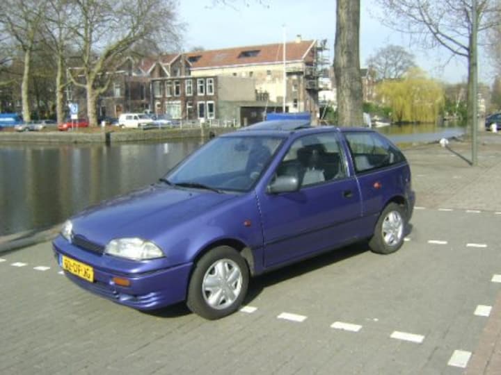 Suzuki Swift 1.0 GLS (1995)