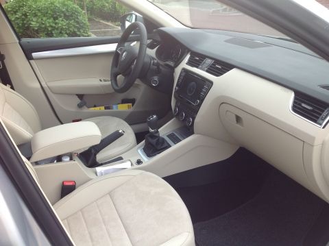 Skoda Octavia 1.6 TDI Greentech Elegance Businessline (2013)