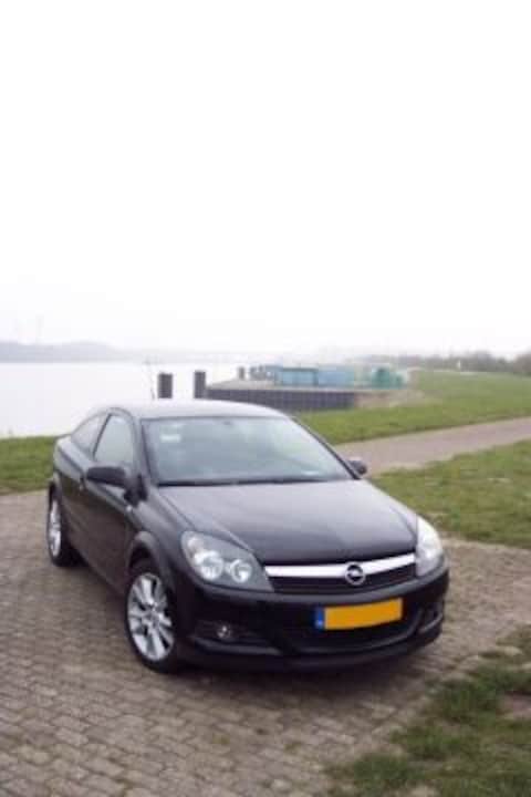 Opel Astra GTC 1.6 Turbo Sport (2008)