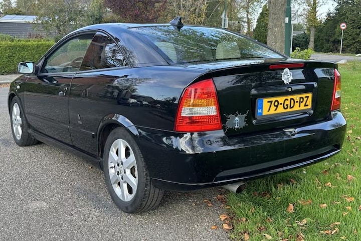 Opel Astra Coupé