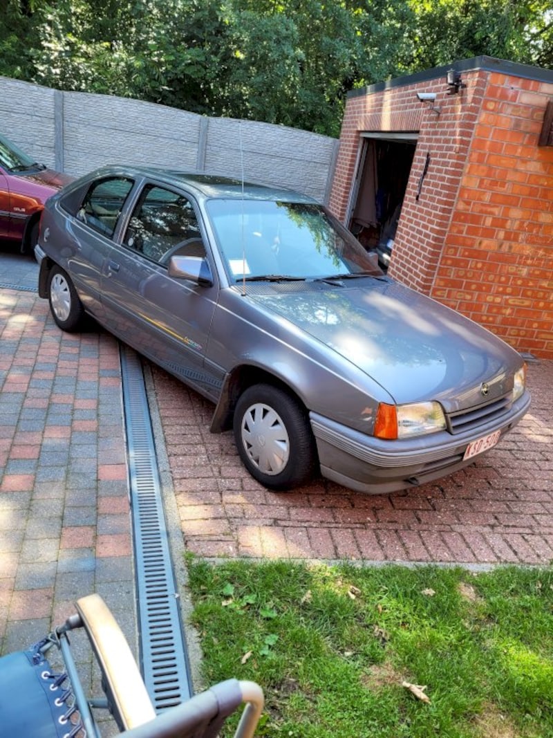 Opel Kadett 1.4i GL (1990)