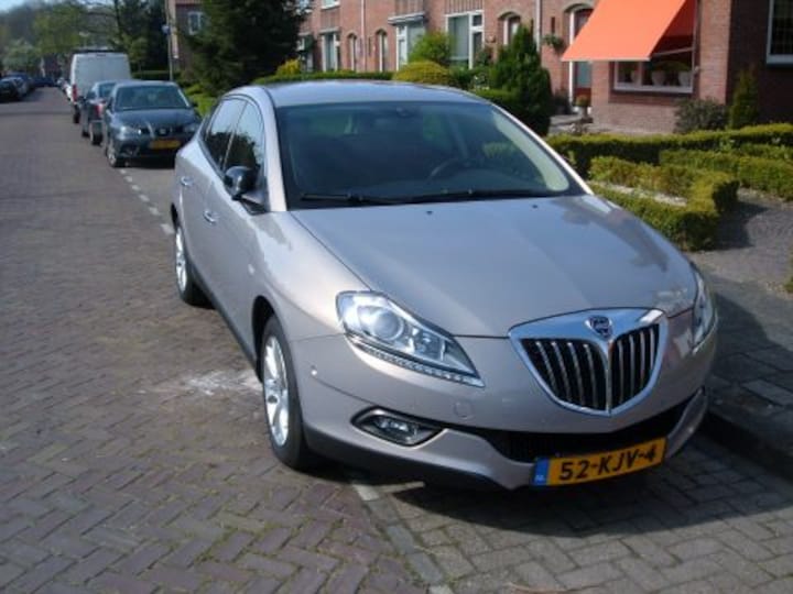Lancia Delta 1.4 T-Jet 120pk Oro (2009)