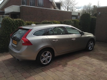 Volvo V60 T5 Summum (2014)