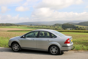 Ford Focus 1.6 16V Ghia (2005)