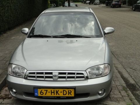 Kia Mentor 1.6 LS (2001)