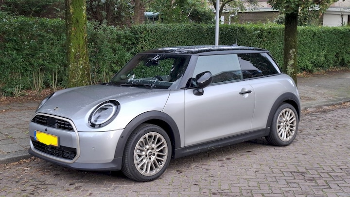 Mini Cooper C Favoured Trim (2024)