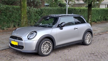 Mini Cooper C Favoured Trim (2024)