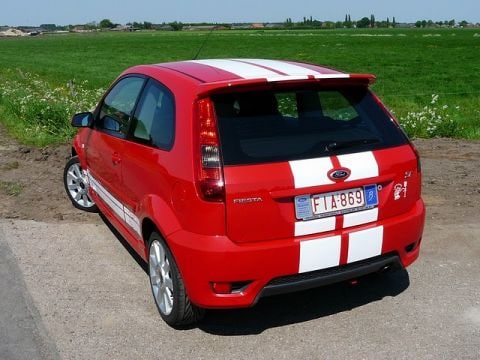 Ford Fiesta 2.0 16V ST (2005)