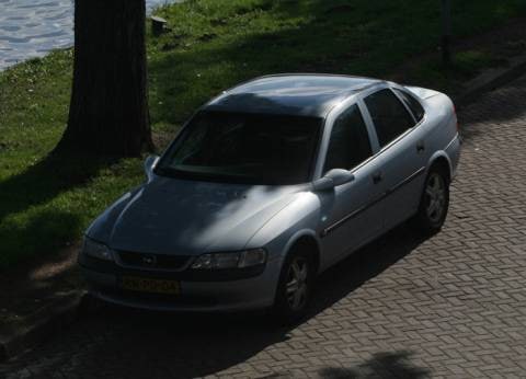 Opel Vectra 1.6i-16V GL (1997)