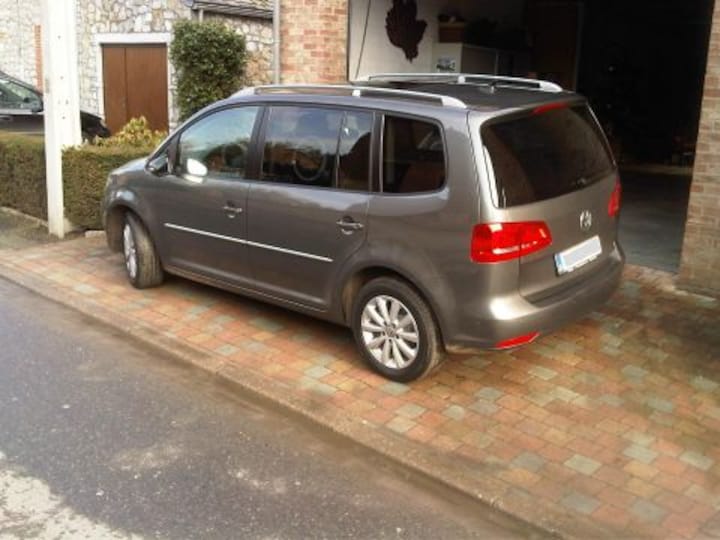 Volkswagen Touran 1.6 TDI 105pk Highline (2010)