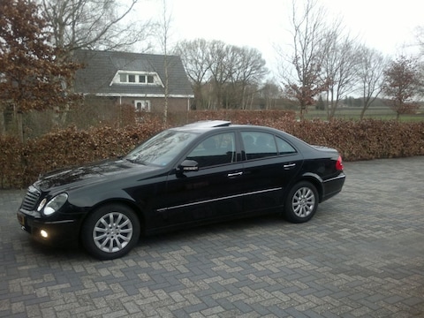Mercedes-Benz E 220 CDI Elegance (2008)