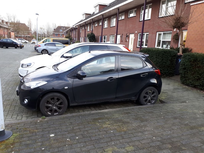 Mazda 2 1.3hp Silver Edition (2014)