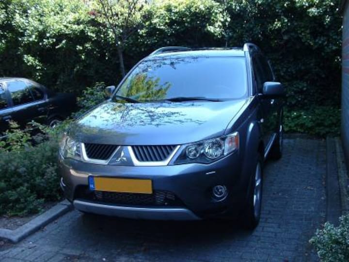 Mitsubishi Outlander 2.0 Di-D 4WD Instyle (2007)