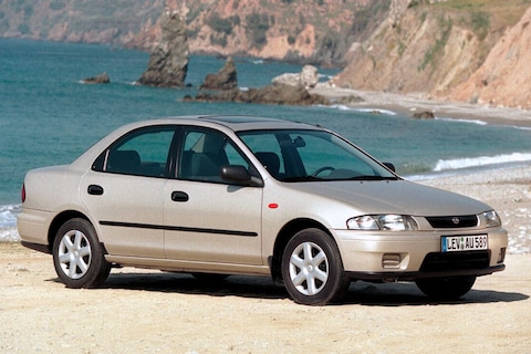 Mazda 323 Sedan 1.5i LX (1997)