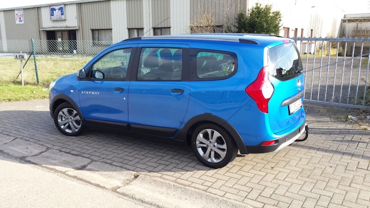 Dacia Lodgy Stepway (2015)