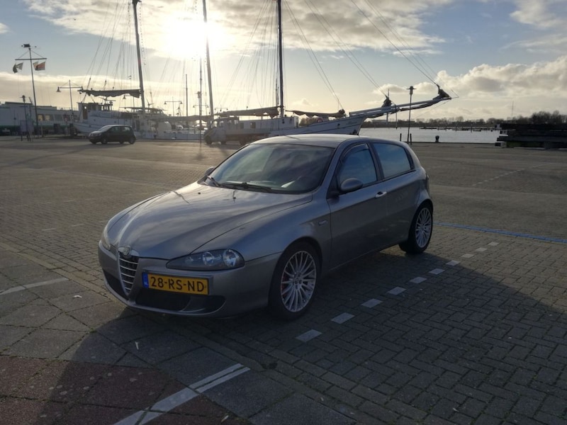 Alfa Romeo 147 1.9 JTD 115pk Impression (2005)