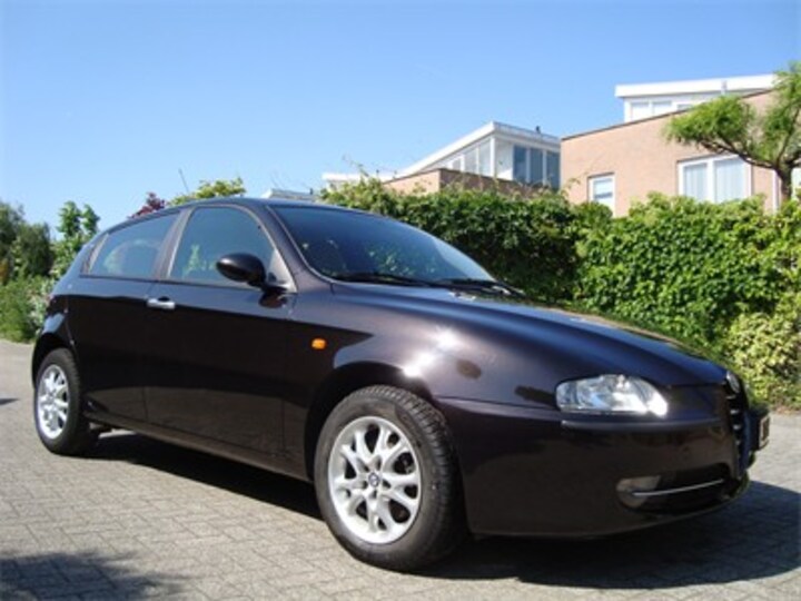 Alfa Romeo 147 1.9 JTD 100pk Impression