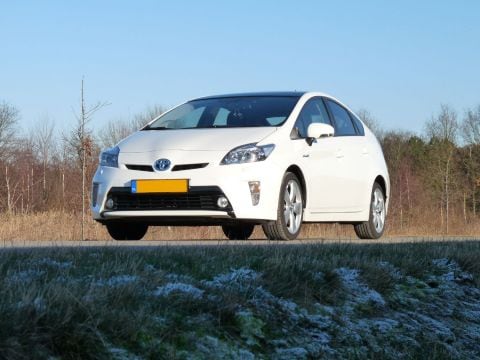 Toyota Prius 1.8 HSD Dynamic Business (2012)