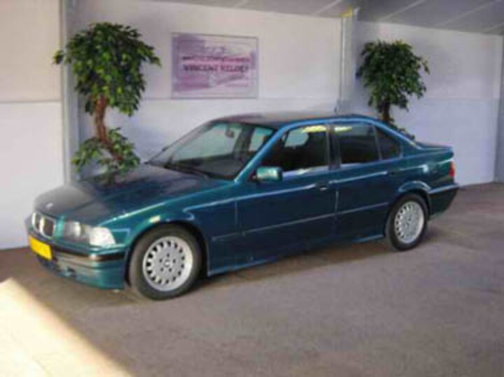 BMW 325i