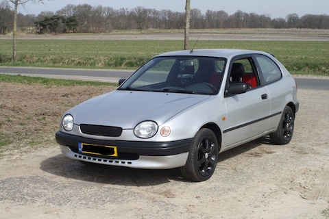 Toyota Corolla 1.6 Linea Terra (1999)
