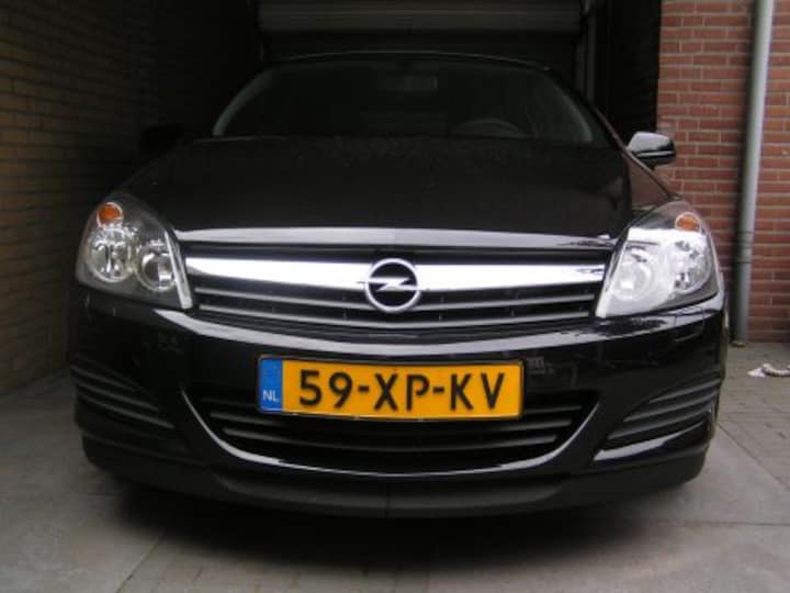 Opel Astra GTC 1.6 Edition (2007)