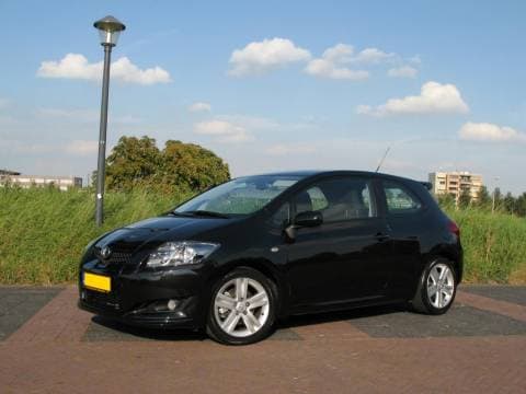 Toyota Auris 2.2 D-4D D-CAT Luna (2007)