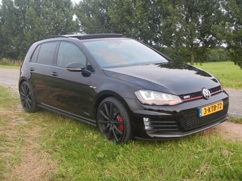 Volkswagen Golf 2.0 TSI GTI Performance
