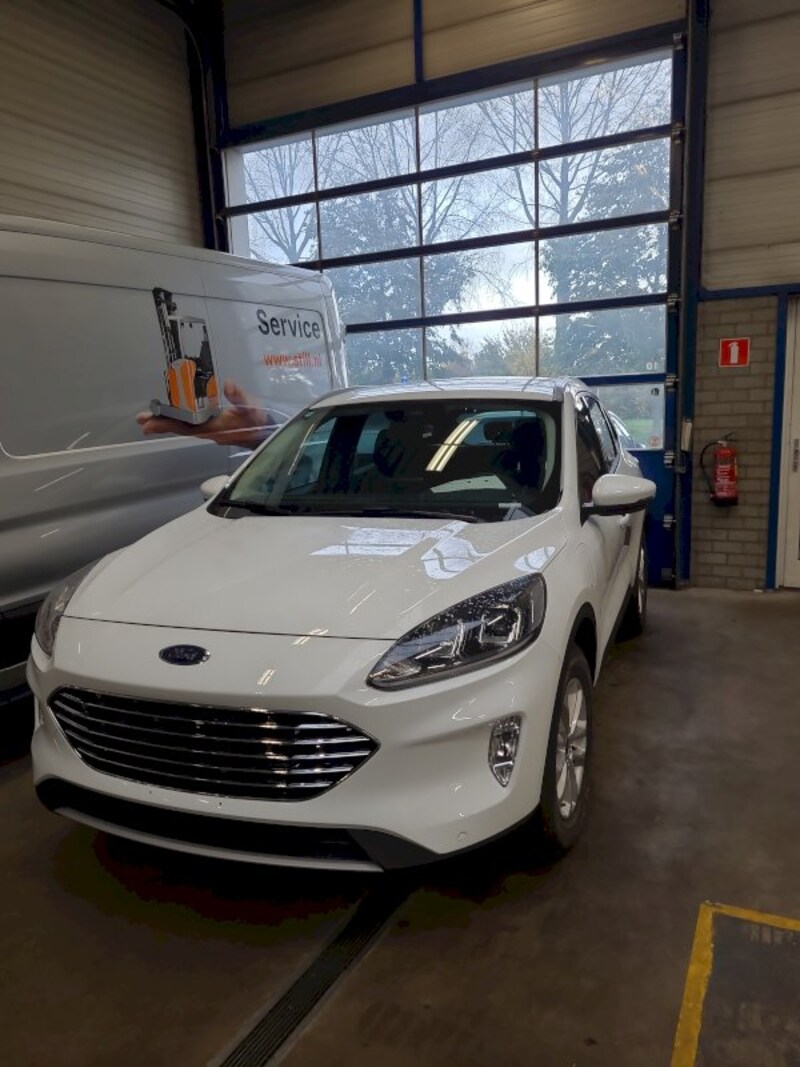 Ford Kuga 2.5 PHEV Titanium (2023)