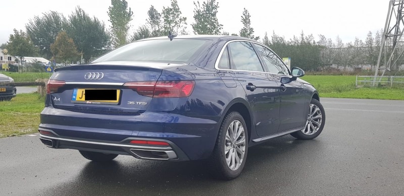 Audi A4 35 TFSI Business edition (2020)