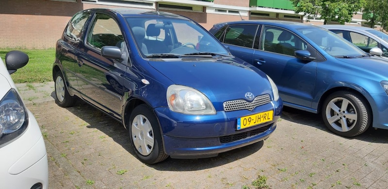 Toyota Yaris 1.3 16v VVT-i Yorin (2002)