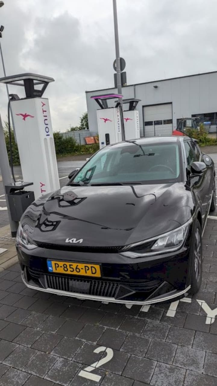 Kia EV6 77.4kWh Plus (2022)