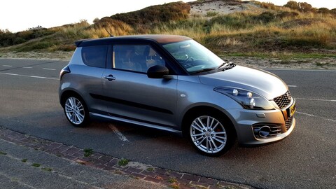 Suzuki Swift 1.6 Sport (2014)