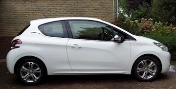 Peugeot 208 Allure 1.6 e-HDi 115pk (2013)