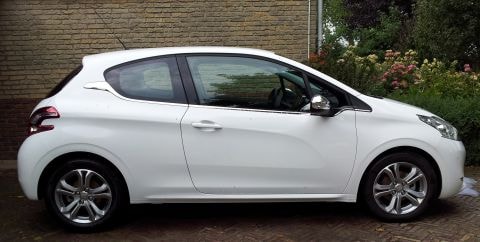 Peugeot 208 Allure 1.6 e-HDi 115pk (2013)