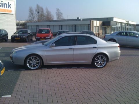 Alfa Romeo 166 2.4 JTDm 20v Distinctive (2004)