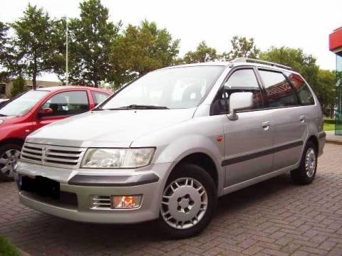 Mitsubishi Space Wagon 2.0 GLXi (2001)