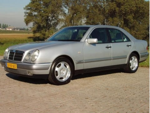Mercedes-Benz E 320 Elegance (1996)