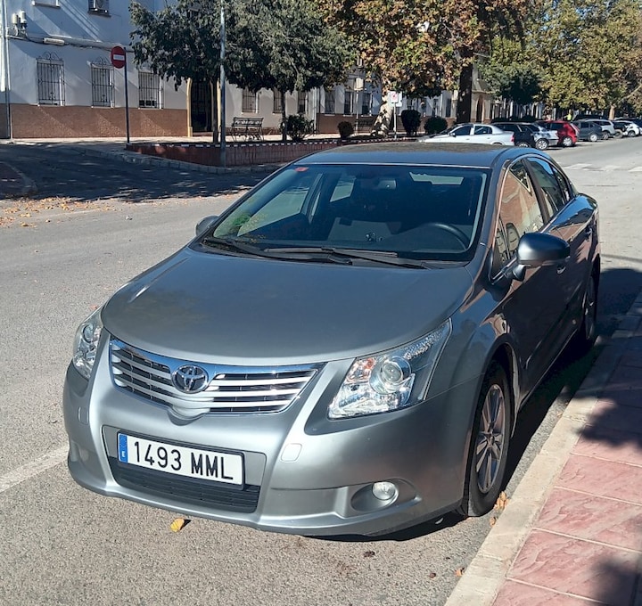 Toyota Avensis 1.8 VVT-i Dynamic (2009)