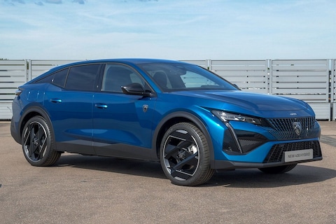 Peugeot 408 Allure Pack 1.2 PureTech 130 (2023)