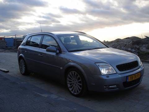 Opel Signum 3.2-V6 Cosmo (2003)