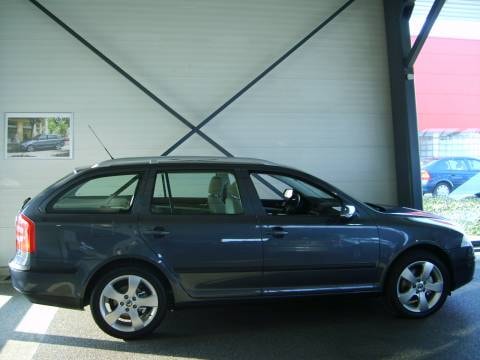 Skoda Octavia Combi 2.0 TDI Ambiente (2008)