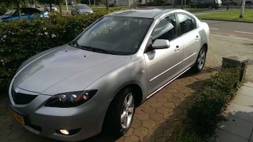 Mazda 3 Sedan 1.6 Executive (2005)