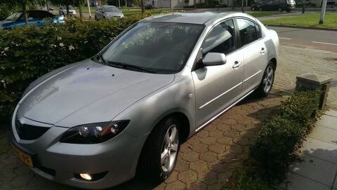 Mazda 3 Sedan 1.6 Executive (2005)