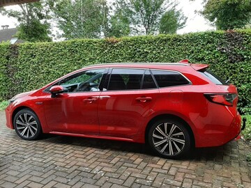 Toyota Corolla Touring Sports 1.8 Hybrid Dynamic (2021)