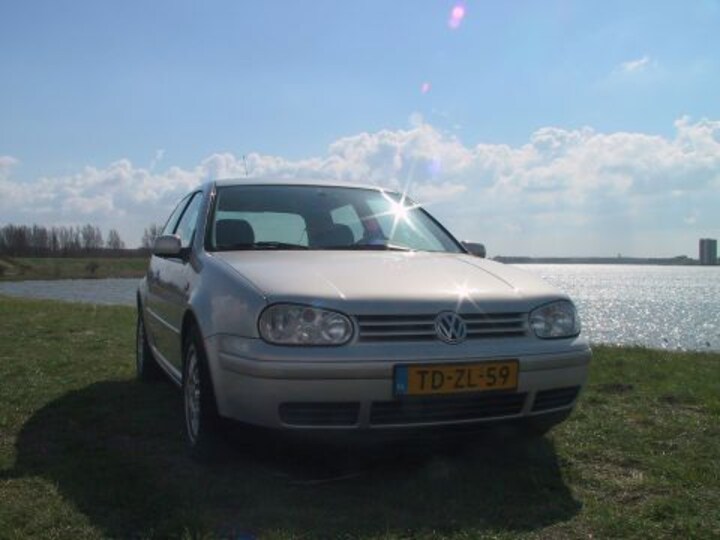 Volkswagen Golf 1.8 5V Highline