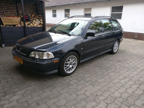 Volvo V40 T4