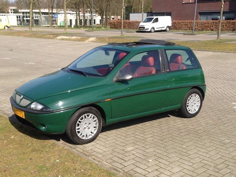 Lancia Ypsilon 1.2 16v elefantino rosso