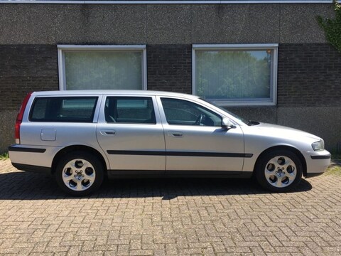 Volvo V70 2.4 T (2002)