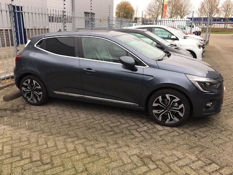 Renault Clio Hybrid 140 Intens
